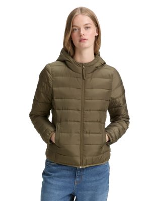 Lightweight puffer jacket