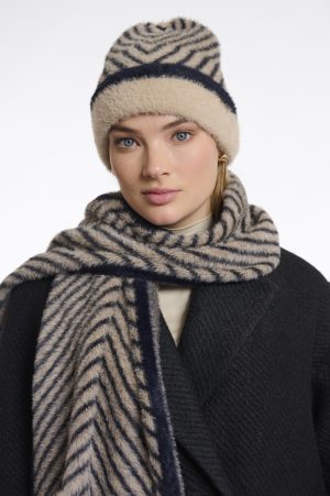 Niva - gebreide pluche Muts