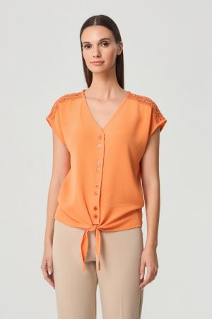 Bloesje met knoopje onderaan