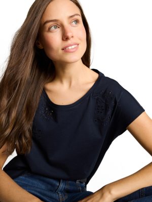 T-shirt met broderie accenten