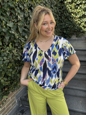 T-shirt met v-hals en frulmouwtje