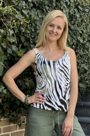 Top op stropje met mooie bretel