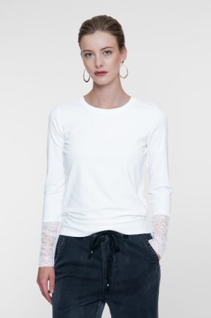 T-shirt met kanten mouwstukje