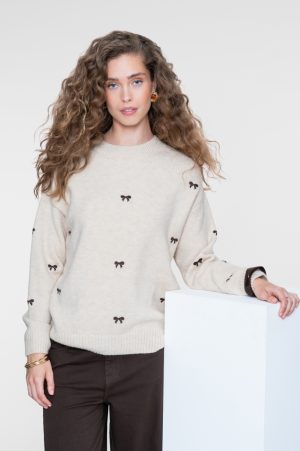 Gebreide pull met strikjes