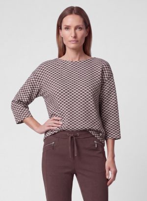Pull met reliëf