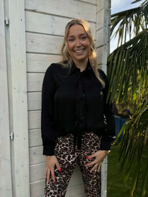 Satijnen blouse met afneembare strik