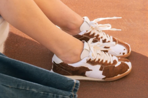 Sneakers brown cow